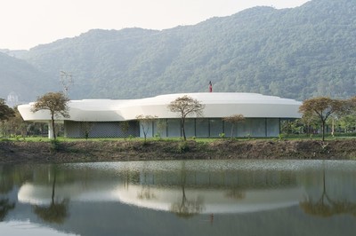 漣漪:南海區(qū)淡水魚產(chǎn)業(yè)技術(shù)示范推廣中心 / Wutopia Lab